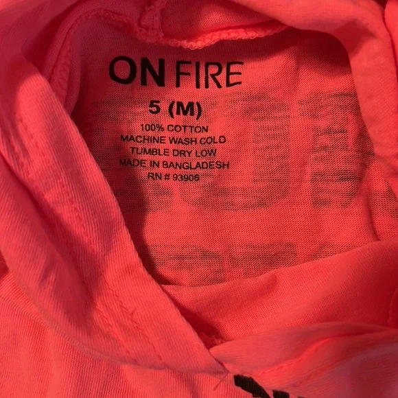 NWOT Short sleeve hoodie top - Picture 4 of 4